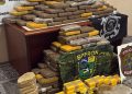 Forças de segurança interceptam embarcação com mais de 300 kg de drogas em Rondônia