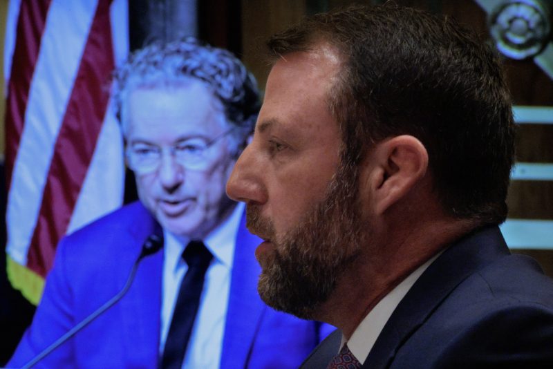 Mullin tem mais trabalho a fazer para reparar a relação entre o DHS e o Congresso