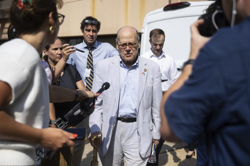 Democrata do Tennessee, Steve Cohen, anuncia aposentadoria