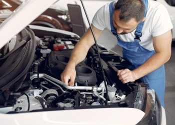 Dicas de cuidados essenciais com o carro para mais segurança