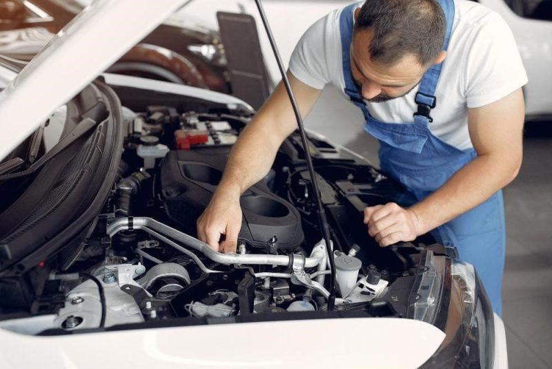 Dicas de cuidados essenciais com o carro para mais segurança