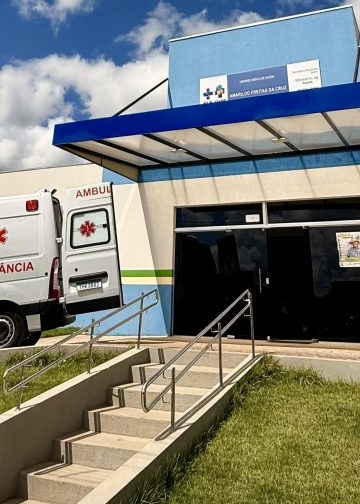 Deputado Laerte Gomes viabiliza entrega de ambulância para distrito de Estrela de Rondônia