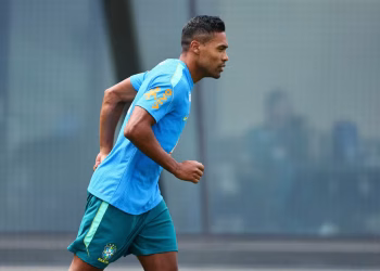 Escalação da Seleção: Ancelotti indica Danilo e Alex Sandro nas laterais para estreia na Copa