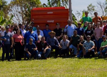 Associação Lago Azul de Machadinho recebe implementos agrícolas com recurso destinado pelo deputado Pedro Fernandes