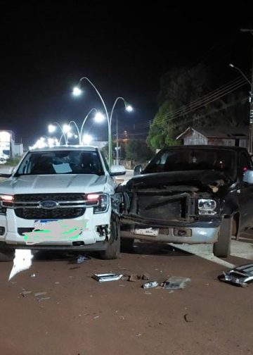 Em São Francisco do Guaporé, acidente entre caminhonet assusta moradores