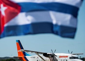 Vai pra Cuba! Agente de IA vira comunista após enfrentar trabalho tóxico