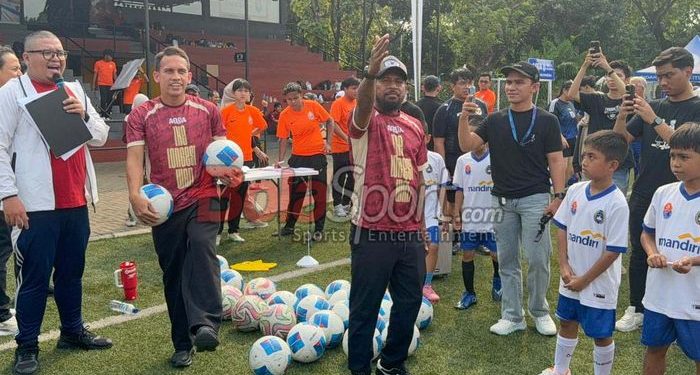 Documento de filme Timnas Indonésia The Longest Wait Bagi Inspirasi ke Generasi Muda Lewat Coaching Clinic