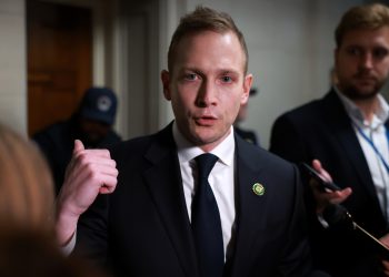 Max Miller repreendido por acusar Rashida Tlaib de associação com o Hezbollah