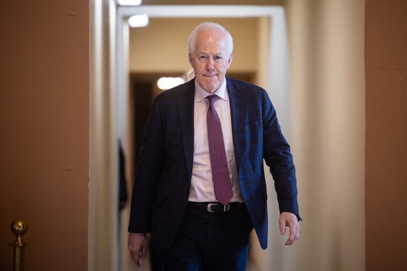 Cornyn diz a Mike Lee para demitir John Thune