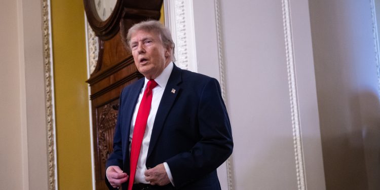 Trump apela à linha dura do Partido Republicano para acabar com o bloqueio