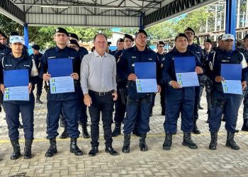 Policiais Militares são homenageados com Voto de Louvor por atuação no combate ao tráfico no Vale do Jamari Homenagem foi indicada pelo deputado estadual Pedro Fernandes, que reconheceu o trabalho dos policiais do 7º Batalhão da Polícia Militar.