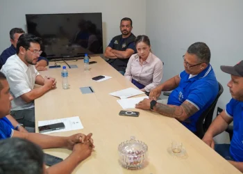 Deputado Marcelo Cruz participa de reunião na AGERO para discutir demandas dos taxistas de Rondônia