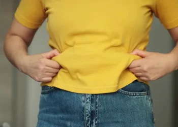Nutricionista revela 7 alimentos que ajudam a reduzir gordura abdominal
