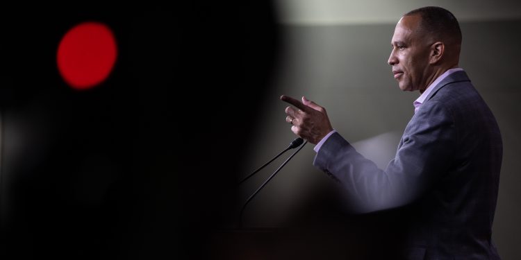 Agenda do Capitólio: Jeffries adota abordagem direta em relação a Israel
