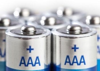 Qual é o significado das letras AA e AAA nas pilhas?