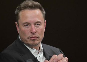 Musk ironiza Sam Altman após Apple acusar OpenAI de roubo de segredos