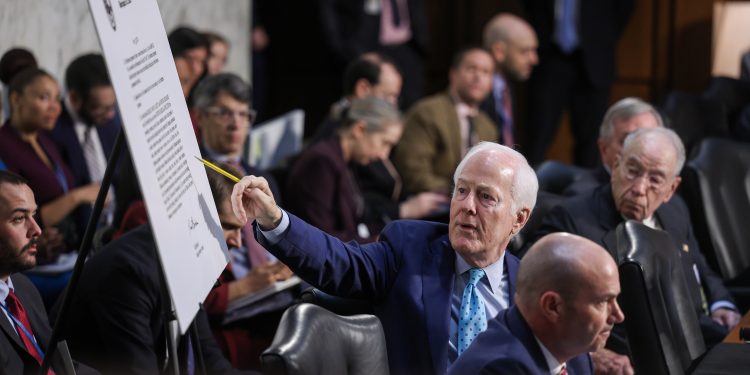 As chances de Todd Blanche de se tornar procurador-geral podem depender de John Cornyn