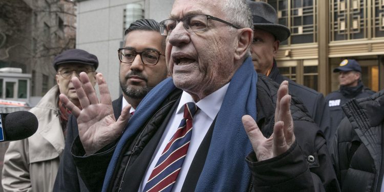 Alan Dershowitz cancela a supervisão da Câmara antes da entrevista planejada com Epstein