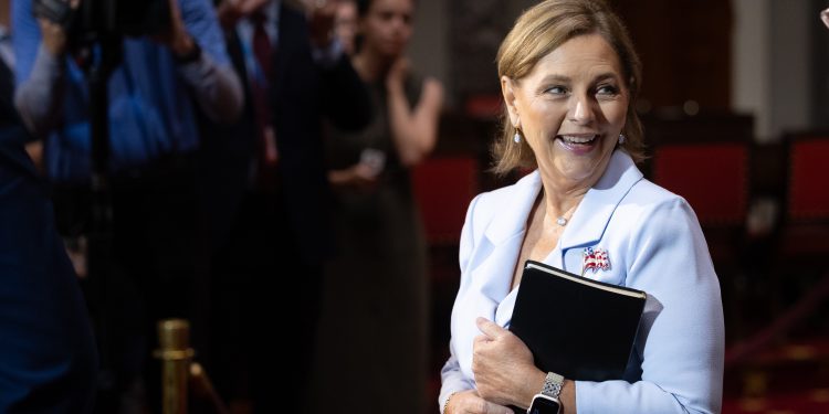 Darline Graham está considerando concorrer à cadeira de seu irmão no Senado na Carolina do Sul