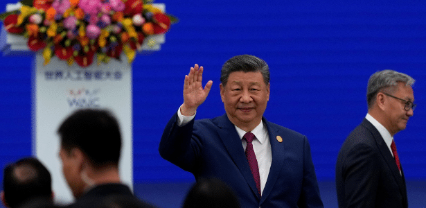 China ganha espaço na corrida da IA com estratégia baseada em baixo custo