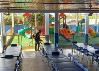 Ação preventiva: Prefeitura de Jaru realiza dedetização dos prédios e limpeza das caixas d’água das escolas municipais; serviço é executado três vezes ao ano