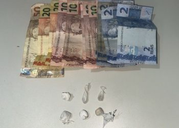Theobroma: Homem é detido com pedras de substância semelhante a crack e dinheiro