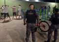Jaru: Adolescentes são abordados após danos em brinquedos de praça pública