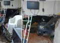 Veículo invade sorveteria após motorista perder o controle da direção em Seringueiras
