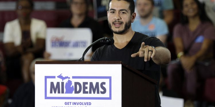 Pesquisador de Trump diz que a liderança de Abdul El-Sayed nas pesquisas é uma ‘narrativa falsa’