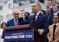 Schumer e Jeffries se opuseram a um jogo de poder no Brooklyn. Aconteceu de qualquer maneira.
