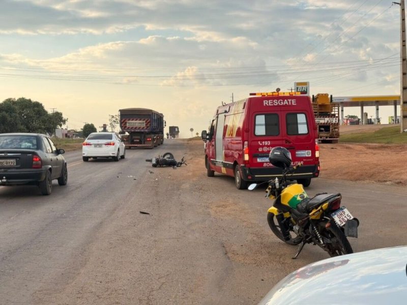 Jaru: Motociclistas colidem na entrada do Jardim Primavera