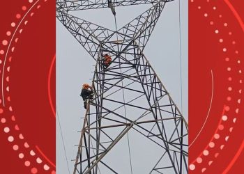 Criança de 5 anos é resgatada de torre de transmissão em Ariquemes, a mais de três metros de altura