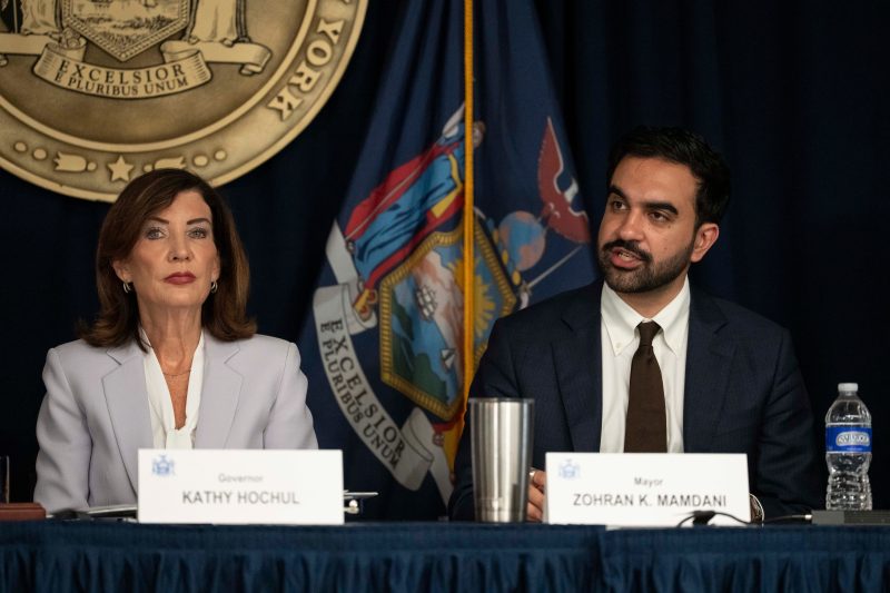 Os republicanos queriam concorrer contra Mamdani. Em vez disso, eles estão concorrendo contra Hochul.