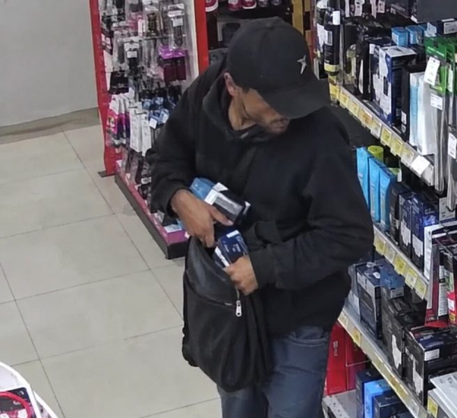 Jaru: Homem é suspeito de furtar produtos de loja após entrar no local com currículo