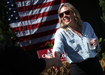 O principal super PAC dos democratas do Senado passa na Carolina do Sul pela primeira vez