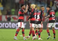 Flamengo responde rápido após eliminação, retoma liderança, mas convence só por 45 minutos